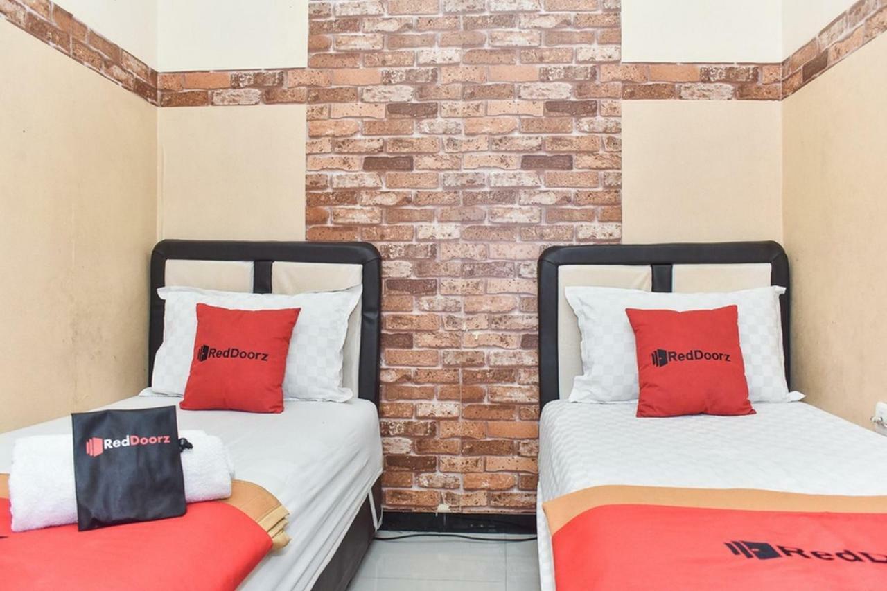 Reddoorz At Omah Wetan Sawojajar Malang Hotel Exterior foto